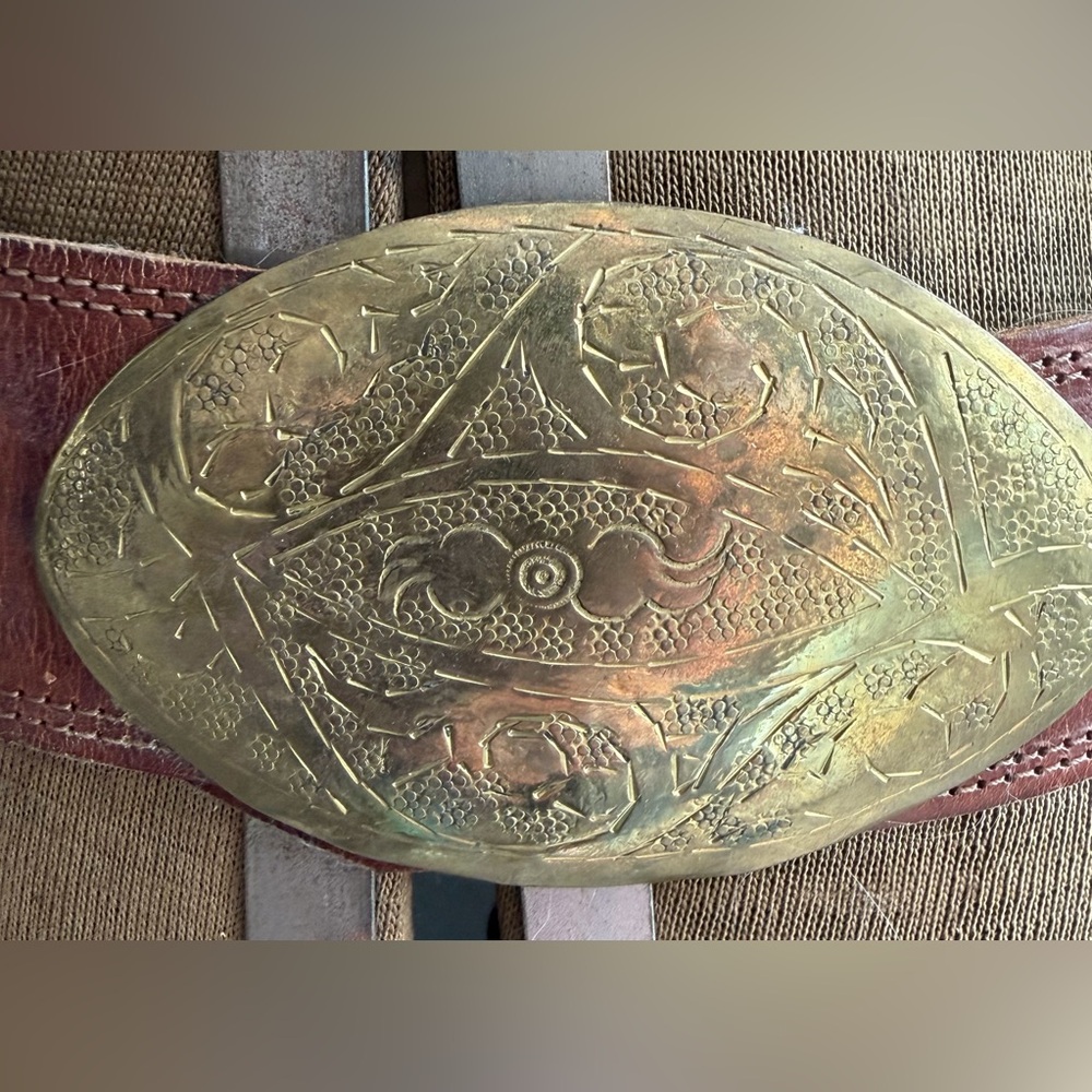 Vintage Leather Belt with Gold Buckle - Picture 2 of 7